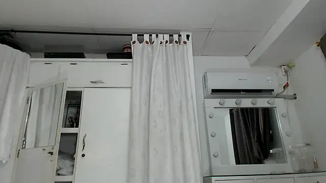 Snapshot of marcella6 chatting on February 2025 07:49:01 AM marcella6 online show from February 2025 07:49:01 AM