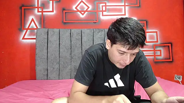 FerneyManti online show from October 2025 01:24:01 PM