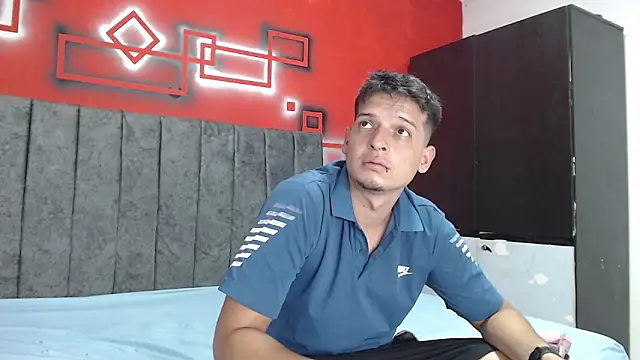 FerneyManti online show from October 2025 01:41:01 PM