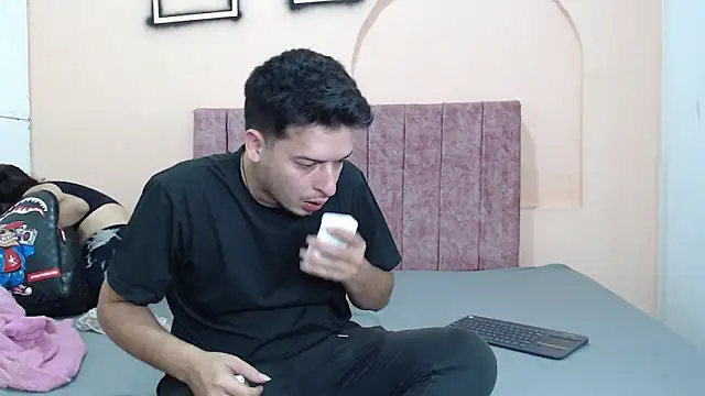 Snapshot of FerneyManti chatting on February 2026 01:18:02 PM FerneyManti online show from February 2026 01:18:02 PM