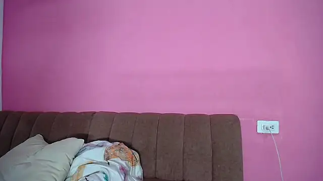 FerneyManti online show from October 2025 11:12:01 AM