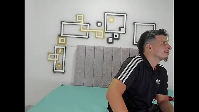 FerneyManti online show from November 2025 01:15:01 PM