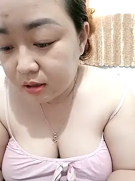 VyOanh2K online show from October 2025 06:14:01 AM