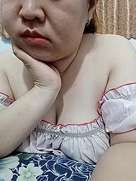 Snapshot of VyOanh2K chatting on July 2026 04:06:02 PM VyOanh2K online show from July 2026 04:06:02 PM