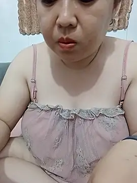 Snapshot of VyOanh2K chatting on July 2026 03:29:02 PM VyOanh2K online show from July 2026 03:29:02 PM