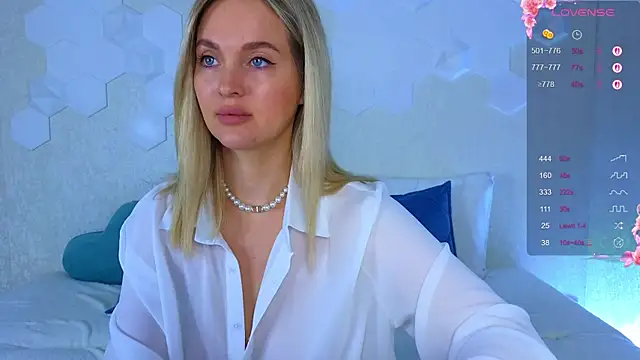 Lynna Sparks online show from September 2025 03:46:02 AM