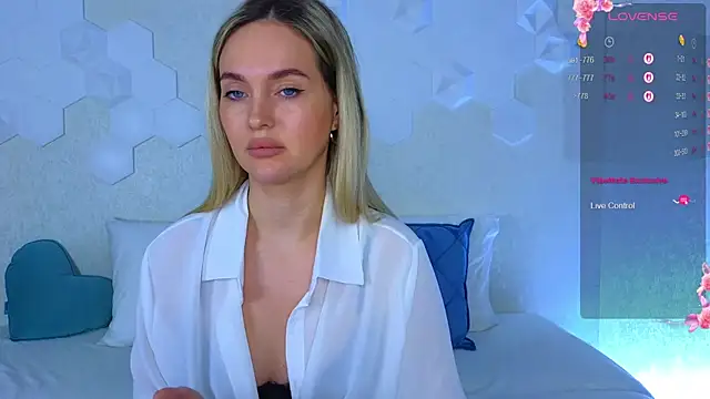 Lynna Sparks online show from November 2025 01:20:01 AM