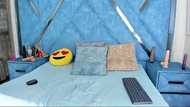 Aura love69 online show from March 2026 04:27:02 AM