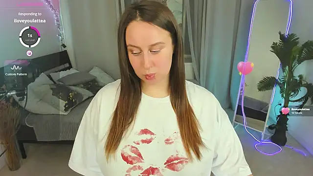 Snapshot of Lattea chatting on January 2026 11:13:01 AM Lattea online show from January 2026 11:13:01 AM