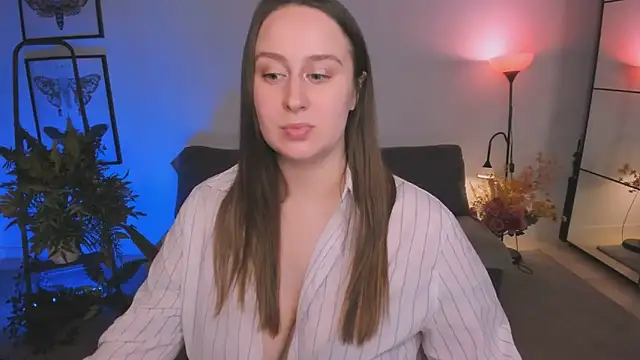 Lattea online show from November 2025 10:46:01 PM