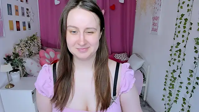 Snapshot of Lattea chatting on June 2026 04:34:01 PM Lattea online show from June 2026 04:34:01 PM