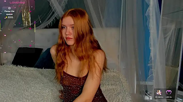 Eva  Lewis online show from February 2026 01:23:02 AM