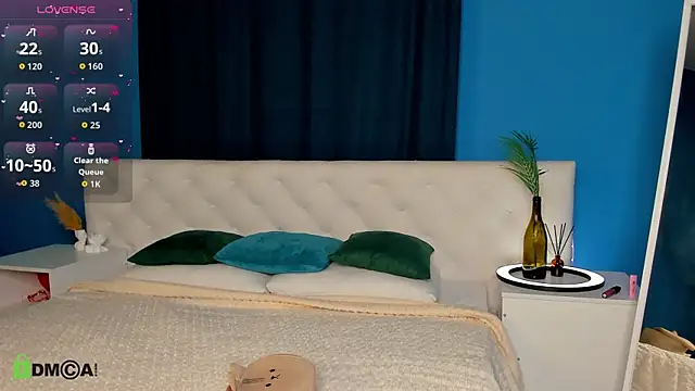 Eva  Lewis online show from November 2025 01:17:01 AM