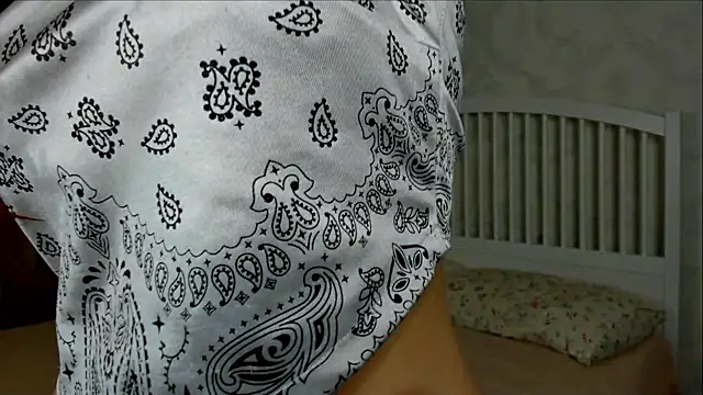 Eva  Lewis online show from June 2026 05:02:02 AM