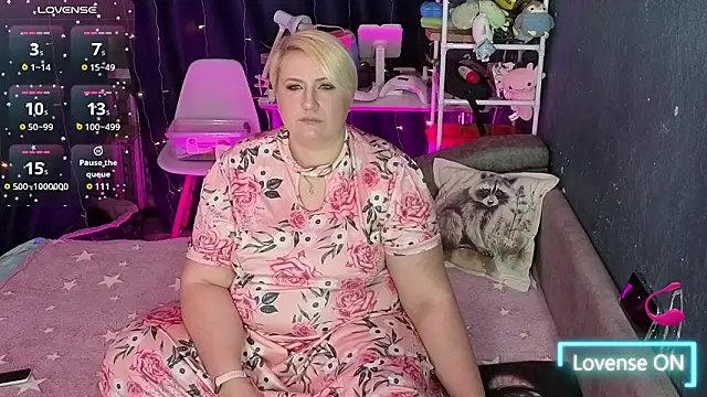 CuteHanna online show from February 2026 08:53:01 PM