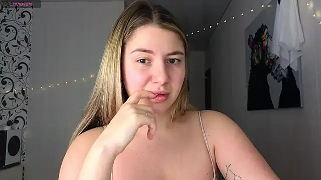 Snapshot of Yassyaaa chatting on February 2025 02:19:02 AM Yassyaaa online show from February 2025 02:19:02 AM