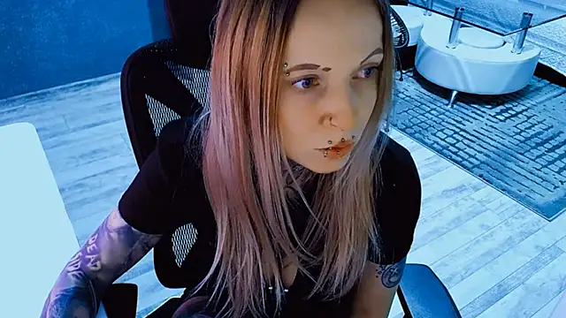 InesGold online show from April 2026 08:10:01 PM