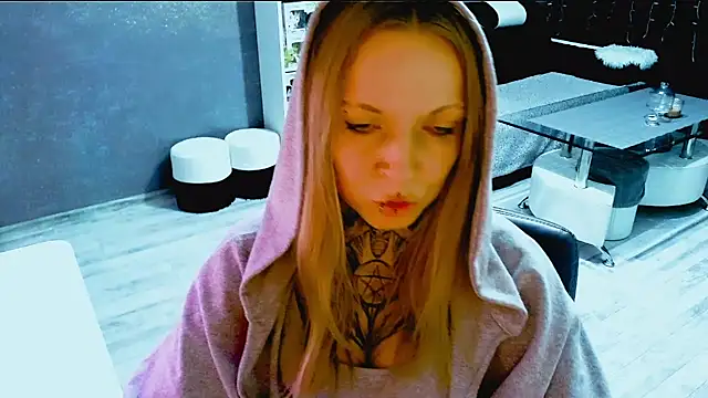 Snapshot of InesGold chatting on October 2025 08:21:02 PM InesGold online show from October 2025 08:21:02 PM