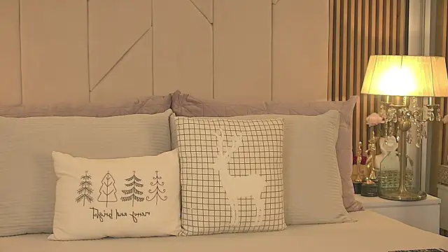 Snapshot of Blanche_Summer chatting on December 2025 01:39:01 PM Blanche Summer online show from December 2025 01:39:01 PM