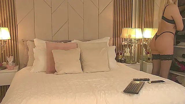 Blanche Summer online show from March 2026 11:34:02 AM