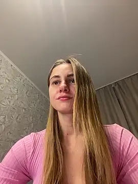 GraceTorrez online show from September 2025 06:15:01 PM