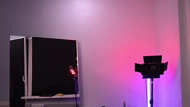 Snapshot of Bruno_Banani chatting on October 2025 04:18:01 PM Bruno Banani online show from October 2025 04:18:01 PM