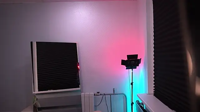 Snapshot of Bruno_Banani chatting on October 2025 03:44:01 PM Bruno Banani online show from October 2025 03:44:01 PM