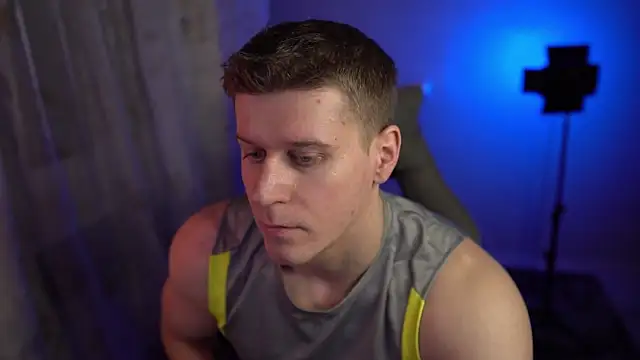 Snapshot of Bruno_Banani chatting on November 2025 04:21:01 PM Bruno Banani online show from November 2025 04:21:01 PM