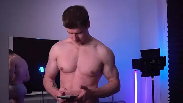 Snapshot of Bruno_Banani chatting on November 2025 04:00:01 PM Bruno Banani online show from November 2025 04:00:01 PM