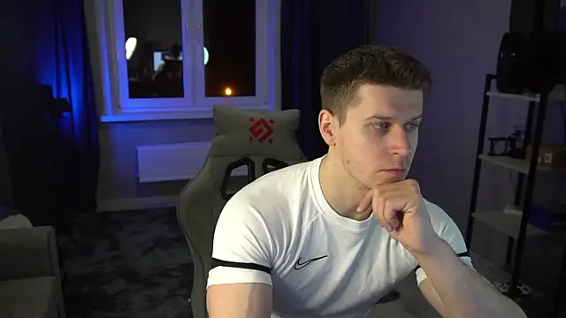 Snapshot of Bruno_Banani chatting on November 2025 05:13:02 PM Bruno Banani online show from November 2025 05:13:02 PM