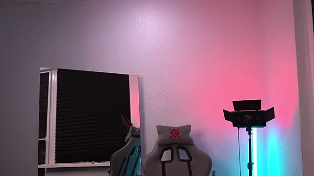 Snapshot of Bruno_Banani chatting on October 2025 03:44:01 PM Bruno Banani online show from October 2025 03:44:01 PM