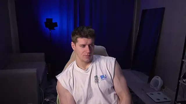 Snapshot of Bruno_Banani chatting on November 2025 05:03:02 PM Bruno Banani online show from November 2025 05:03:02 PM