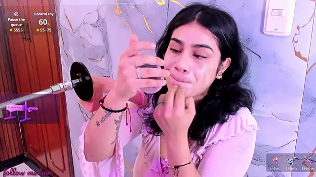 zyle boobs online show from September 2025 12:25:02 PM