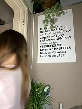 Snapshot of sophiamlf chatting on December 2025 07:31:01 PM sophiamlf online show from December 2025 07:31:01 PM