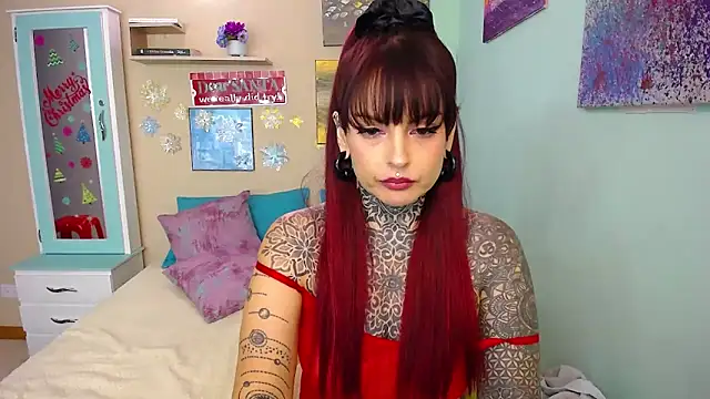 LolaRouse online show from December 2024 07:28:01 PM