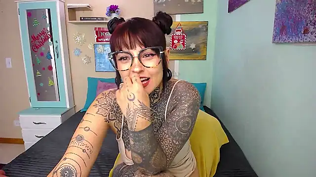 LolaRouse online show from December 2024 07:07:02 PM