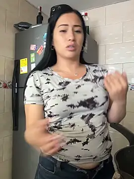 Sara luna  online show from February 2026 02:50:02 PM