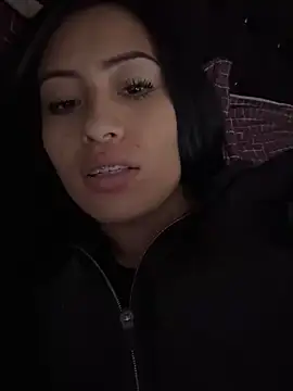 Sara luna  online show from December 2024 06:35:01 PM