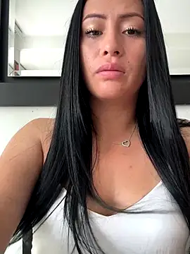 Sara luna  online show from November 2025 02:00:02 PM