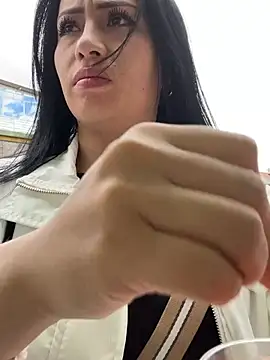 Sara luna  online show from July 2026 03:34:01 PM