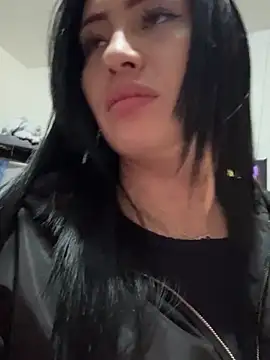 Sara luna  online show from March 2025 05:09:01 PM