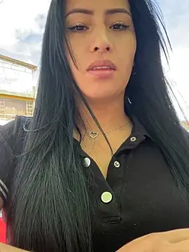 Sara luna  online show from July 2026 03:55:02 PM