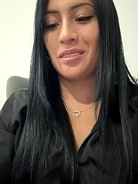 Sara luna  online show from December 2025 08:17:02 PM