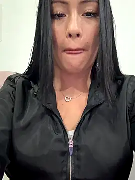 Sara luna  online show from October 2025 12:42:01 AM