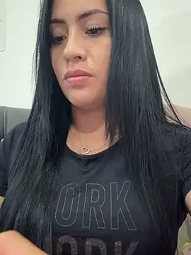 Sara luna  online show from December 2025 02:13:02 AM