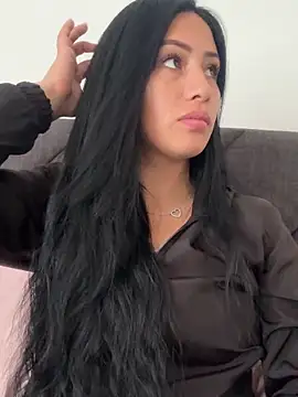 Sara luna  online show from March 2026 04:25:01 PM