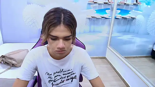 DEMI LEED online show from February 2026 07:13:01 PM