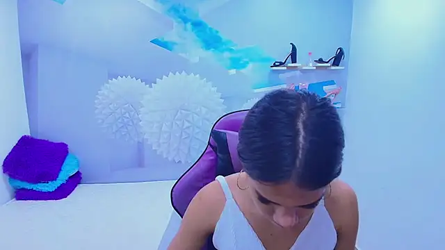 DEMI LEED online show from November 2025 12:38:01 PM