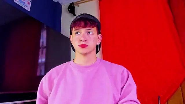 Snapshot of GabyThoms chatting on December 2025 10:23:01 PM GabyThoms online show from December 2025 10:23:01 PM