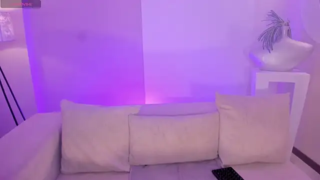 HannahJamesX online show from July 2026 01:10:02 PM